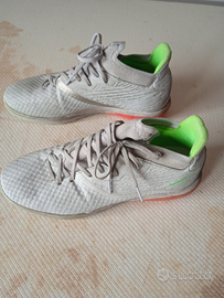 Scarpe Kipsta calcetto Nuov