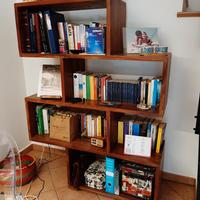 libreria e mobile ingresso