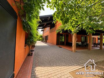 Villa di 460 m² con più di 5 locali a Vigevano