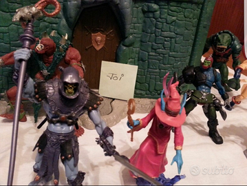 Masters of Universe 12 personaggi + castel + gioco