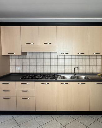 Cucina artigianale come nuova