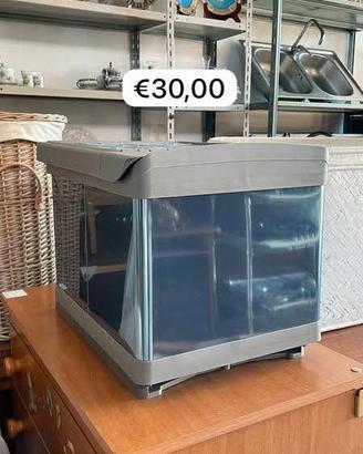 pattumiera.  Nuovo