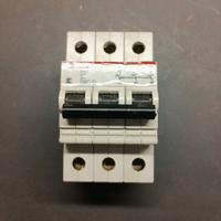 Interruttore magnetotermico 