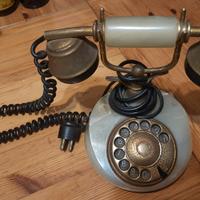 Telefono antico in alabastro per collezionisti