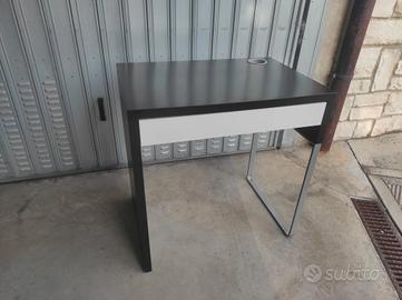 piccola scrivania Mike Ikea 73x50x75