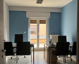 Stanza uso ufficio in co-working