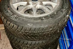 4 pneumatici invernali 185/65r15 + cerchi lega 15”