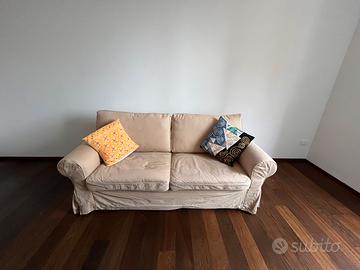 Divano letto con pouf