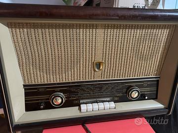 Radio Philips B5X63A/38 Bi-Ampli – anni ’50