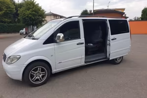 Mercedes Viano Autocarro 6 posti