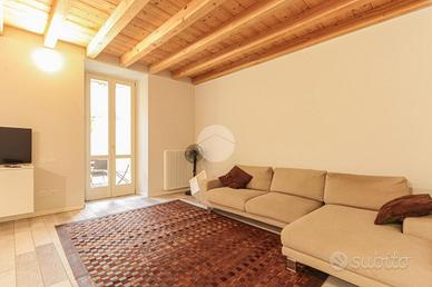 CASA SEMINDIPENDENTE A TOSCOLANO-MADERNO