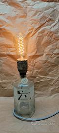 lampada con bottiglia roku gin