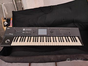 tastiera Korg M 50 con custodia morbida. poco util