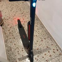 Ninebot E25E + batteria aggiuntiva originale