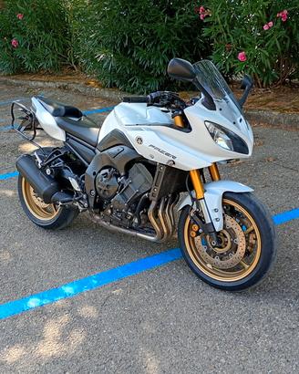Fazer 800