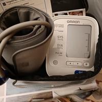 misuratore pressione OMRON M6 comfort 