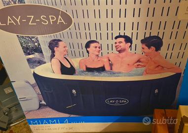 Bestway Idro gonfiabile 4 persone + omaggio