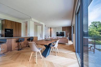 Villa di 267 m² con più di 5 locali e box auto dop