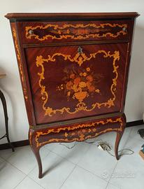 Mobile bar in stile "Maggiolino"