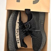 Yeezy boost 350 V2 black e green