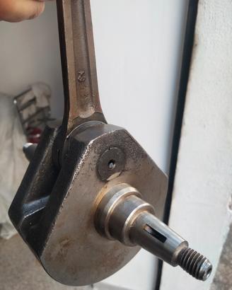 albero motore vespa SS 180 NUOVO