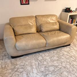 Divano in vera pelle” Incantodivani”