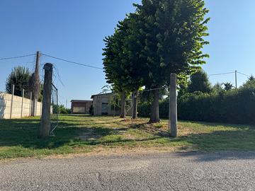 Terreno, magazzino e autorimessa doppia