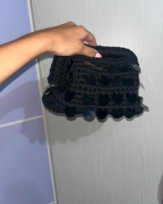 clutch nera con paillettes