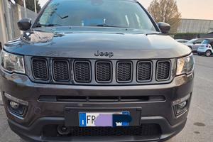 Jeep Compass modello Night Eagle