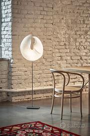 Lampada da terra Yoruba Rose Floor Ingo Maurer