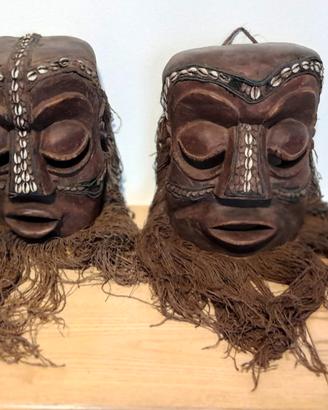 Due maschere tribali africane