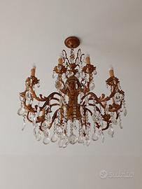 Lampadario con 12 candele e cristalli