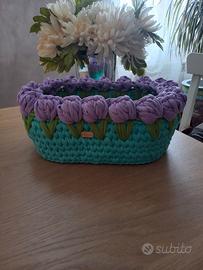 Cestino in fettuccia ad uncinetto 