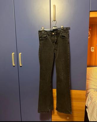 Jeans nero a vita alta di H&M
