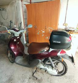 Scooter Yamaha 50 SH25