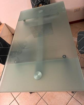 Tavolo allungabile con sedie