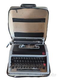 Macchina da scrivere portatile Olivetti Lettera DL
