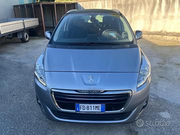 Peugeot 5008-2.0 hdi-7 P- allure-2016