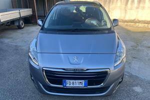 Peugeot 5008-2.0 hdi-7 P- allure-2016