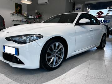Alfa Romeo Giulia 2.2 Turbodiesel 180 CV AT8 Super