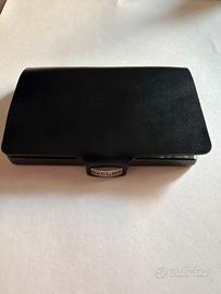 Portaglio iclip in titanio DLC con pelle cordovan