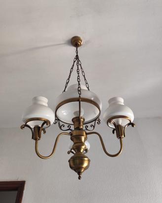 Lampadario in vetro e ottone