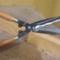 Tagliasiepe a forbici