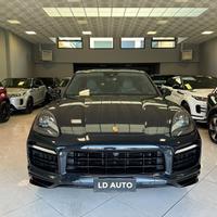 Porsche Cayenne Coupé 3.0 V6 E-Hybrid 462cv