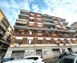 MAGLIANA - Locale ampia metratura