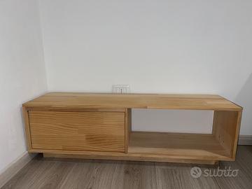 Mobile per tv in legno chiaro