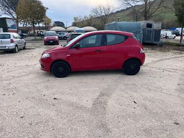 Lancia Ypsilon 1.0 FireFly 5 porte S&S Hybrid Ecoc