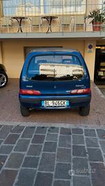 Fiat 600. Auto in buono stato.