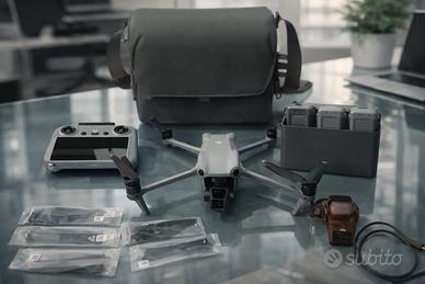 DJI Air 3 Fly More Combo (DJI RC 2) Garanzia DJI