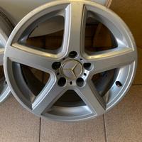 4 Cerchi in Lega Mercedes